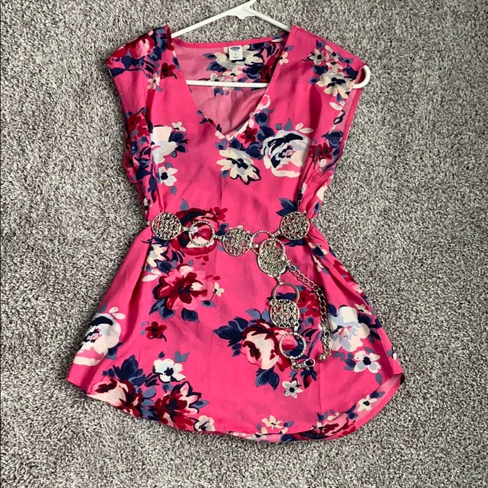 Spring sleeveless top
